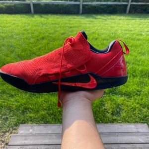 Kobe A.D. NXT “university red”